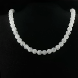 Collier Cristal de Roche Craquelé – Élégance Givrée