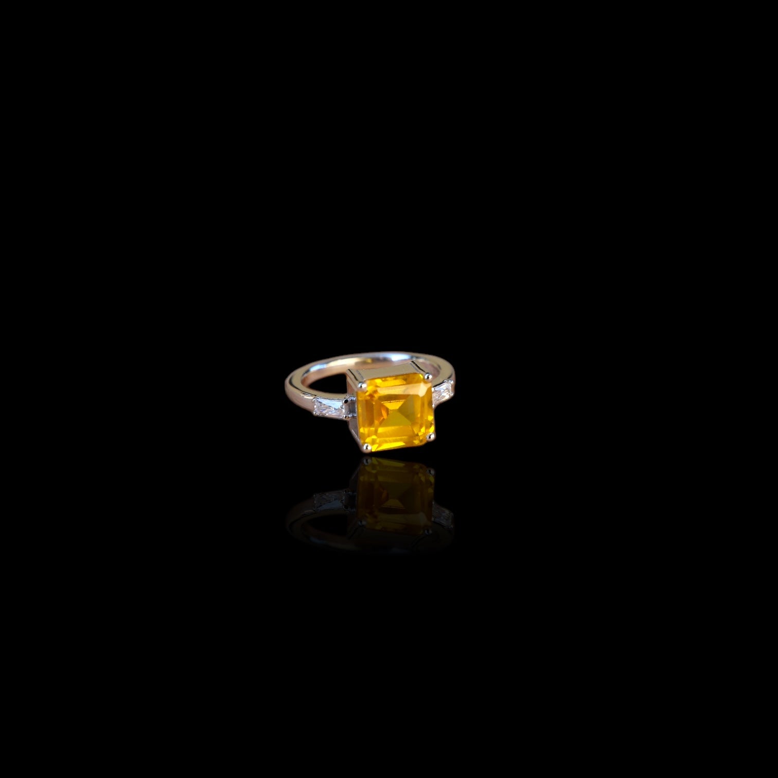 Bague en citrine 
, argent 925. Bague Eclat Solaire