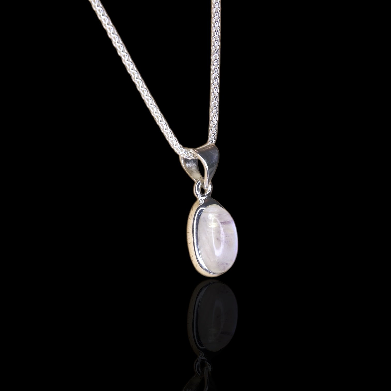 Collier "Reflet de Lune" pendentif pierre de lune montée sur le d'argent 925