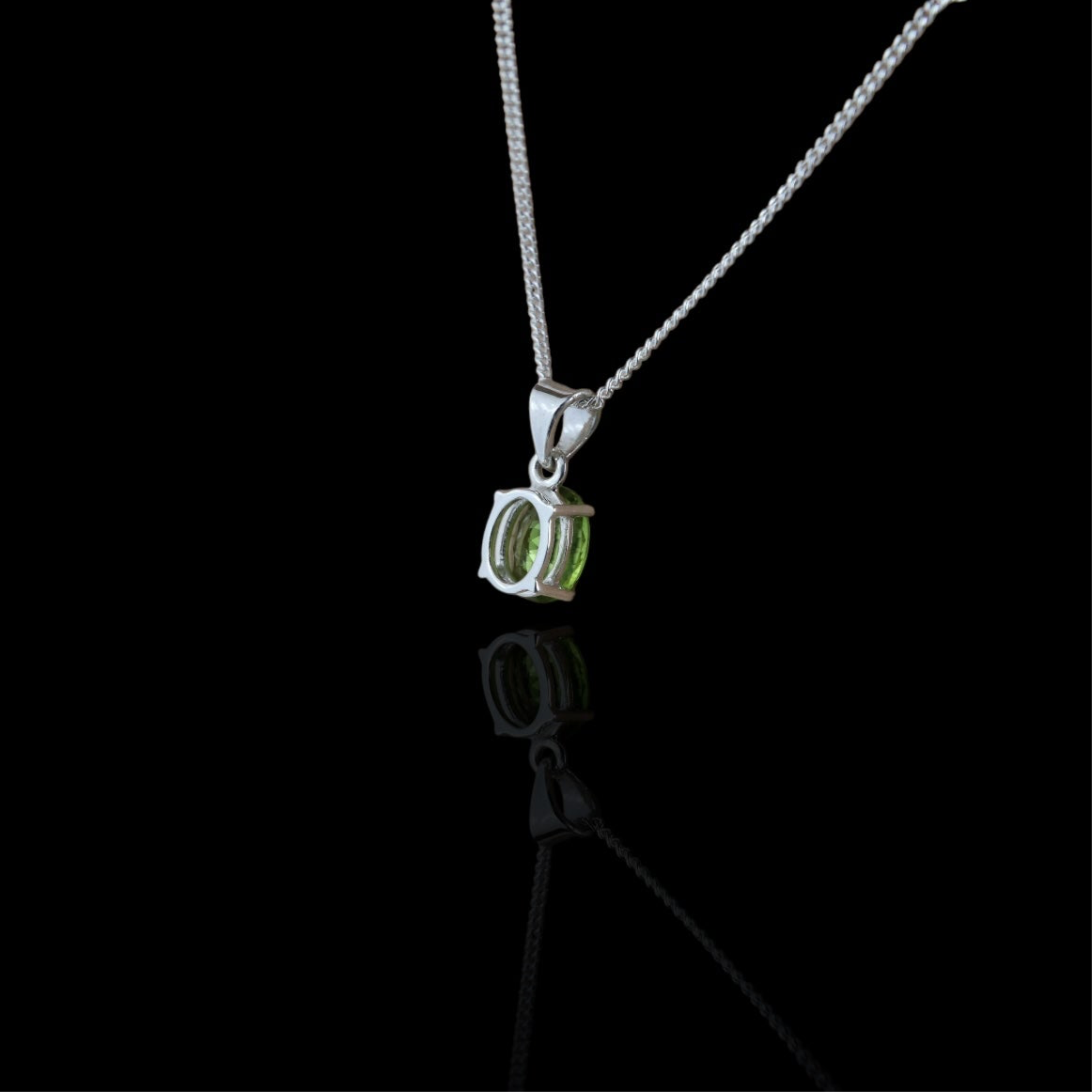 Collier "Sang de Peridot" pendentif argent 925 et pierre de Peridot