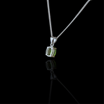 Collier "Sang de Peridot" pendentif argent 925 et pierre de Peridot