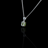 Collier "Sang de Peridot" pendentif argent 925 et pierre de Peridot