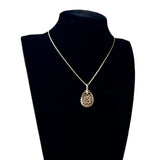 Collier nacre sculpté