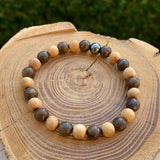 Bracelet en bronzite et bois de sental