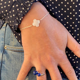 Bracelet en argent avec fleur en nacre