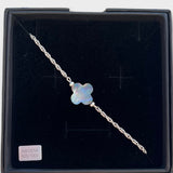 Bracelet fleur nacre grise