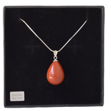 Collier en jaspe rouge